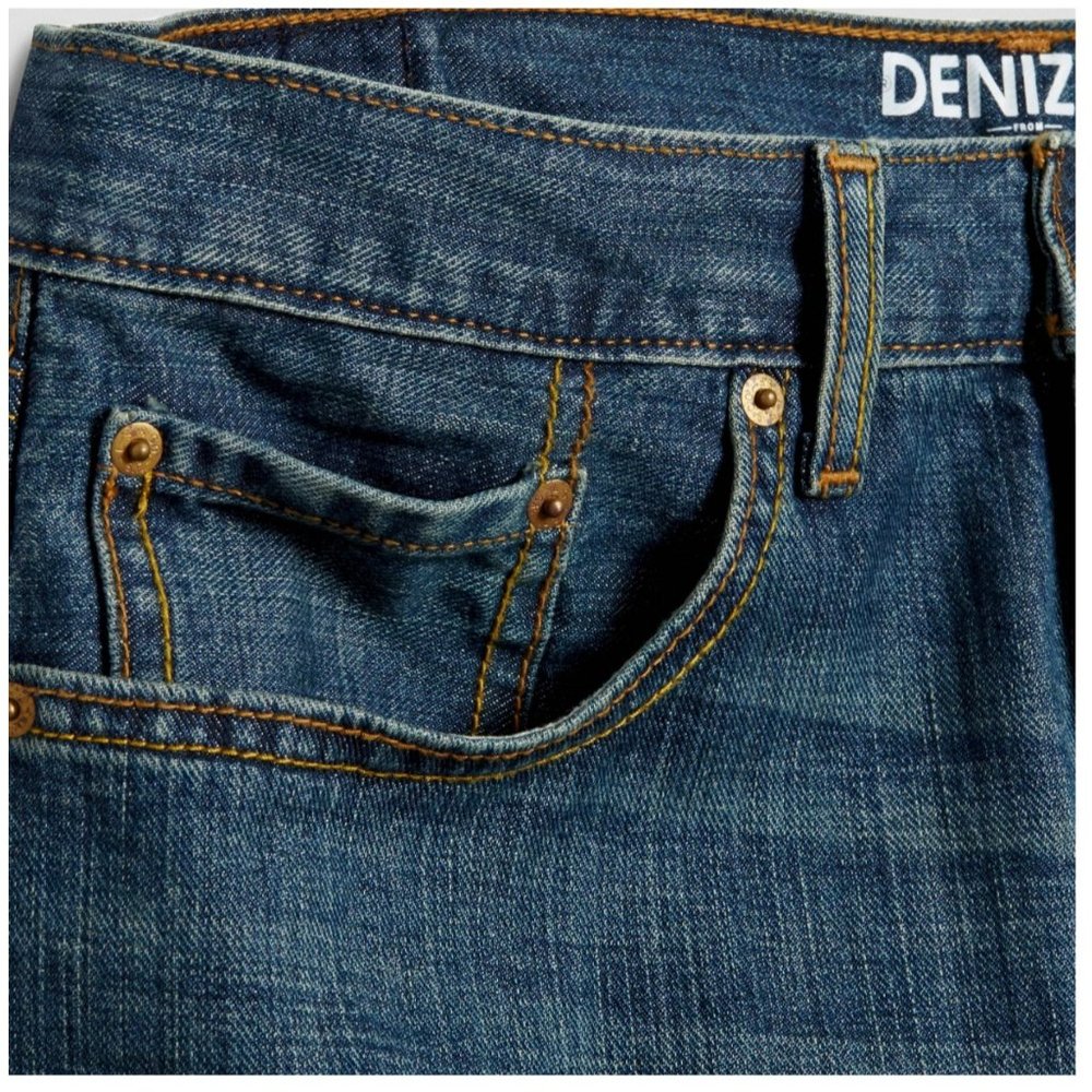 NWT DENIZEN Levi's Men's 236 2 Pair Jeans-098062